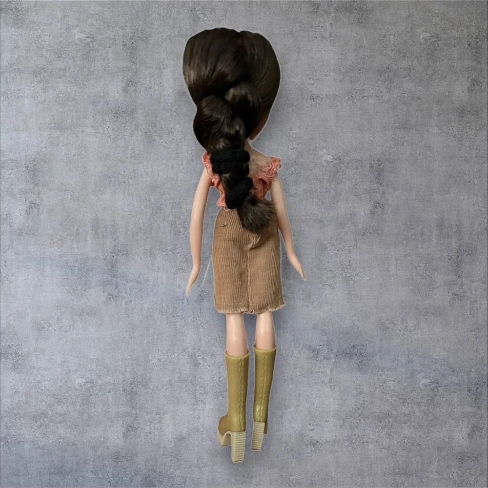 MGA Bratz Dana 2003 The‎ Style It Fashion in Peach Blouse Skirt Hi Top Boots